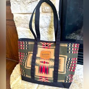 Pendleton Wool Tote bag Excellent condition!